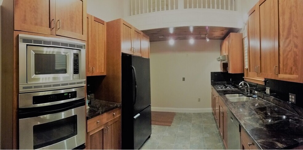Building Photo - 153 Winthrop Pkwy