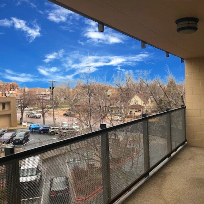 Building Photo - Beautiful Apartment on E Kiowa- all utilities included!!