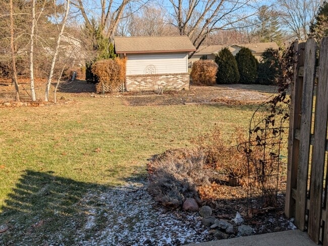 Building Photo - 112 Wright Dr