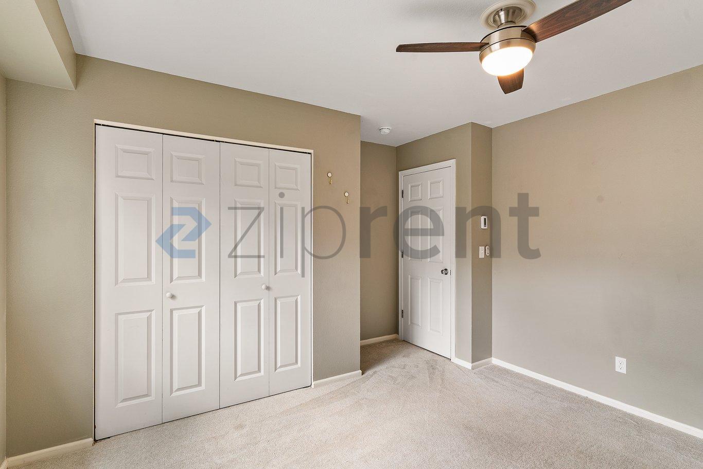 Building Photo - Unit C