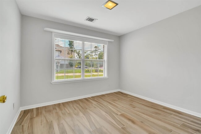 Building Photo - 442 Mignon Ln
