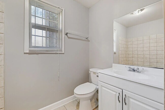 Building Photo - Charming 3 BD 2 BA Decatur Home Near Downtown Atlanta! ***Get 50% Off Your First Month! Limited T...