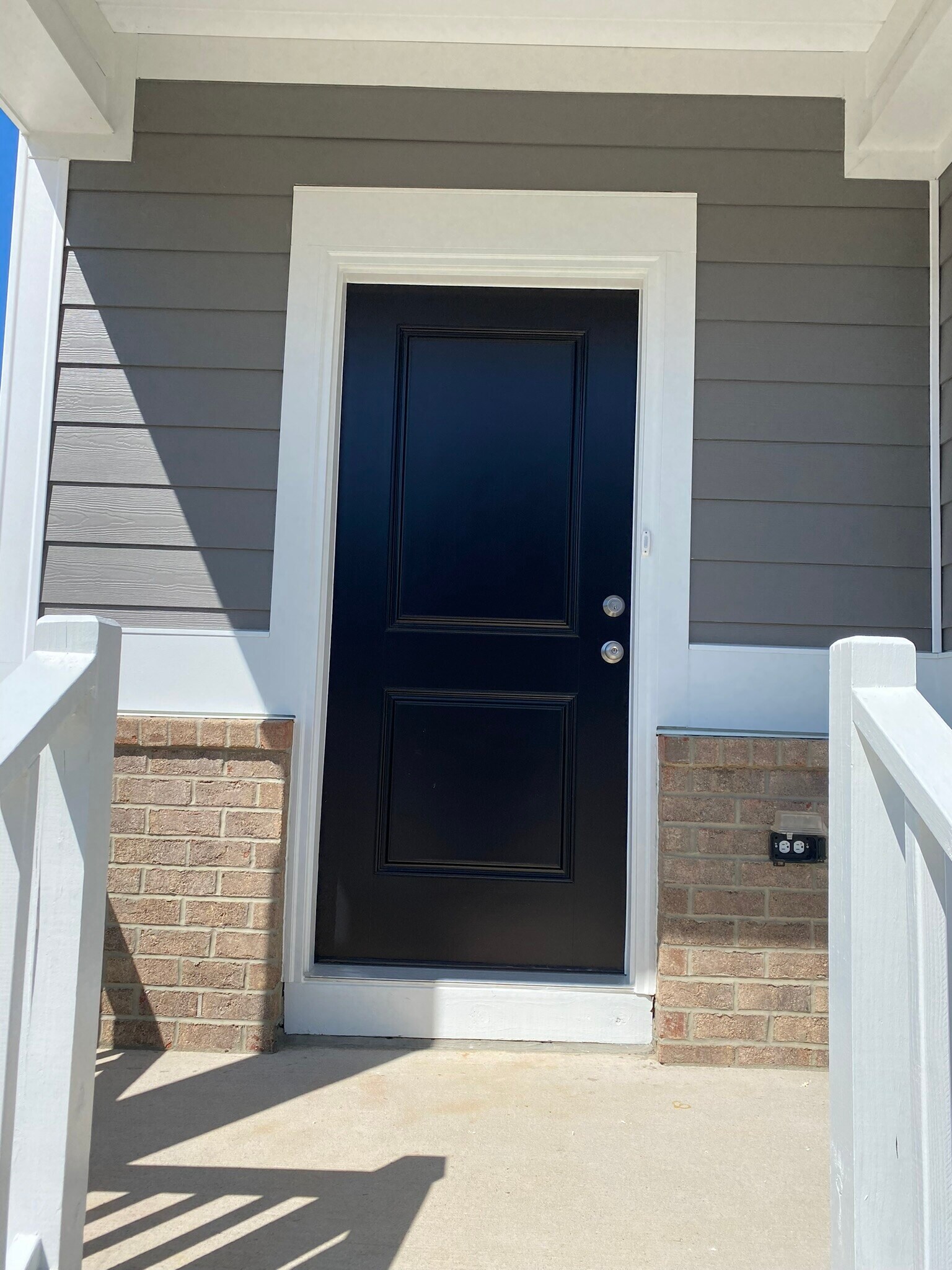 Building Photo - 2413 Hedge Maple Dr