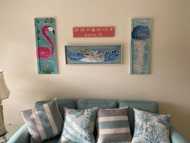 Building Photo - 16600 Traders Crossing S