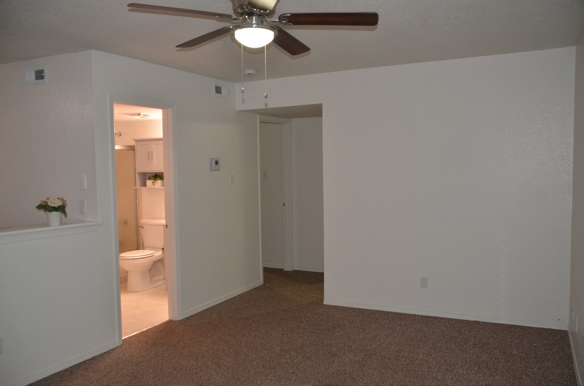 Building Photo - 3687 Elm Gardens Dr