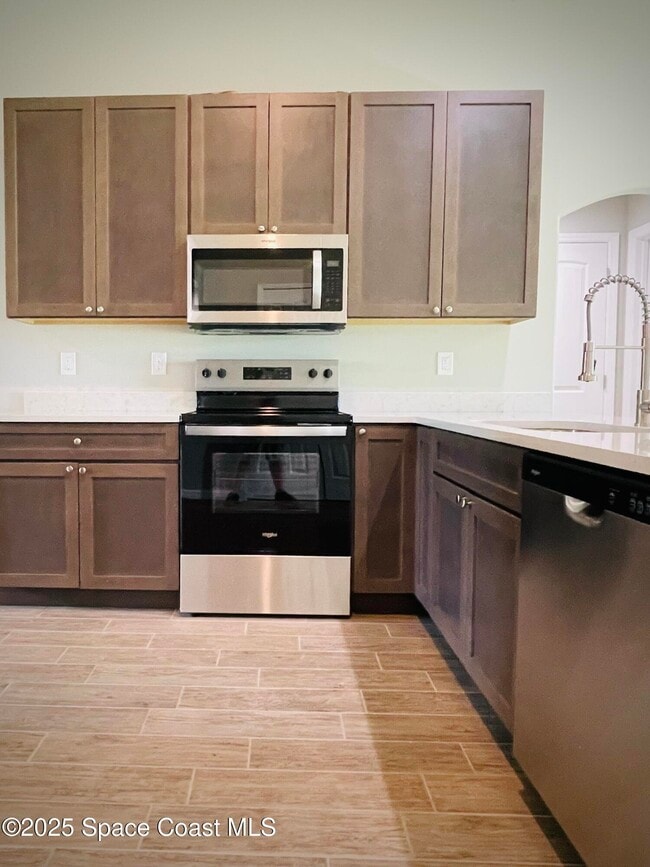 Building Photo - 1101 San Filippo Dr SE