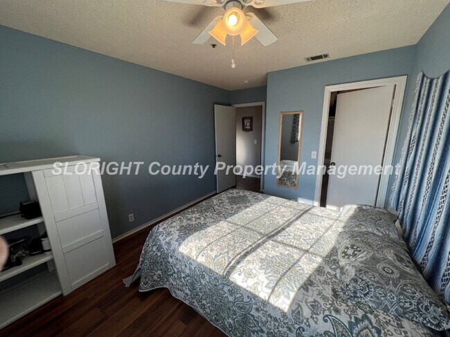 Building Photo - AVAILABLE AUGUST - Upstairs San Luis Obispo Condo - 2 Bedroom / 1 Bathroom