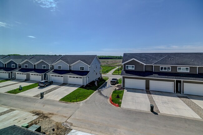 Building Photo - 4873 Lacy Rd