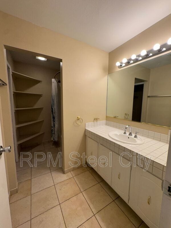 Building Photo - 118 Scotland Rd