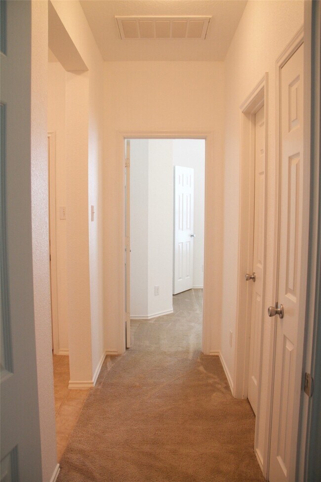 Building Photo - 2711 Cally Ct