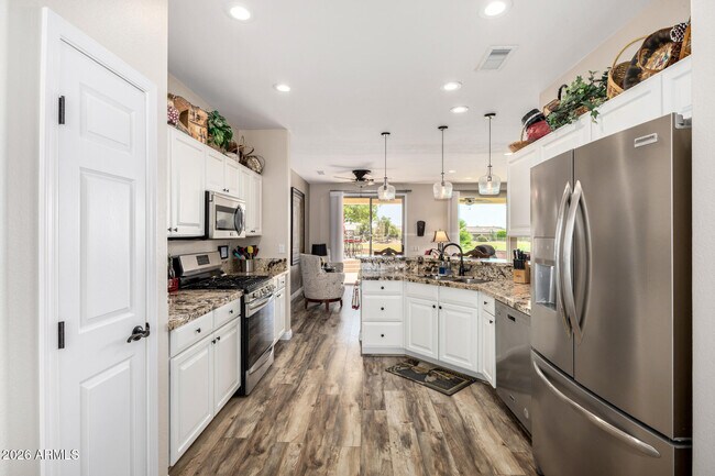 Building Photo - 18121 N Key Estrella Dr