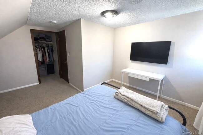 Building Photo - 532 Park Ave