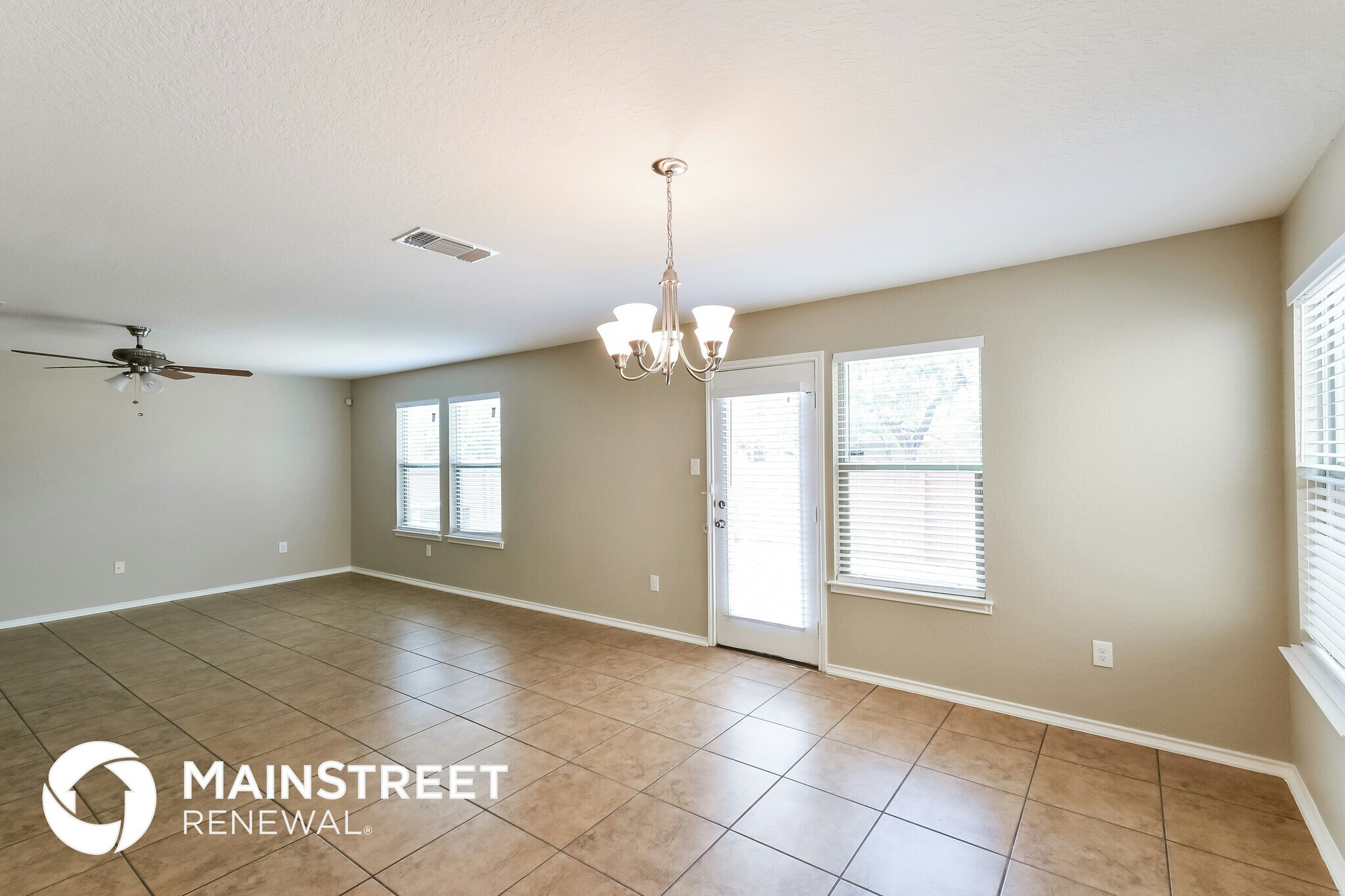 Building Photo - 9651 Pleasanton Bluff