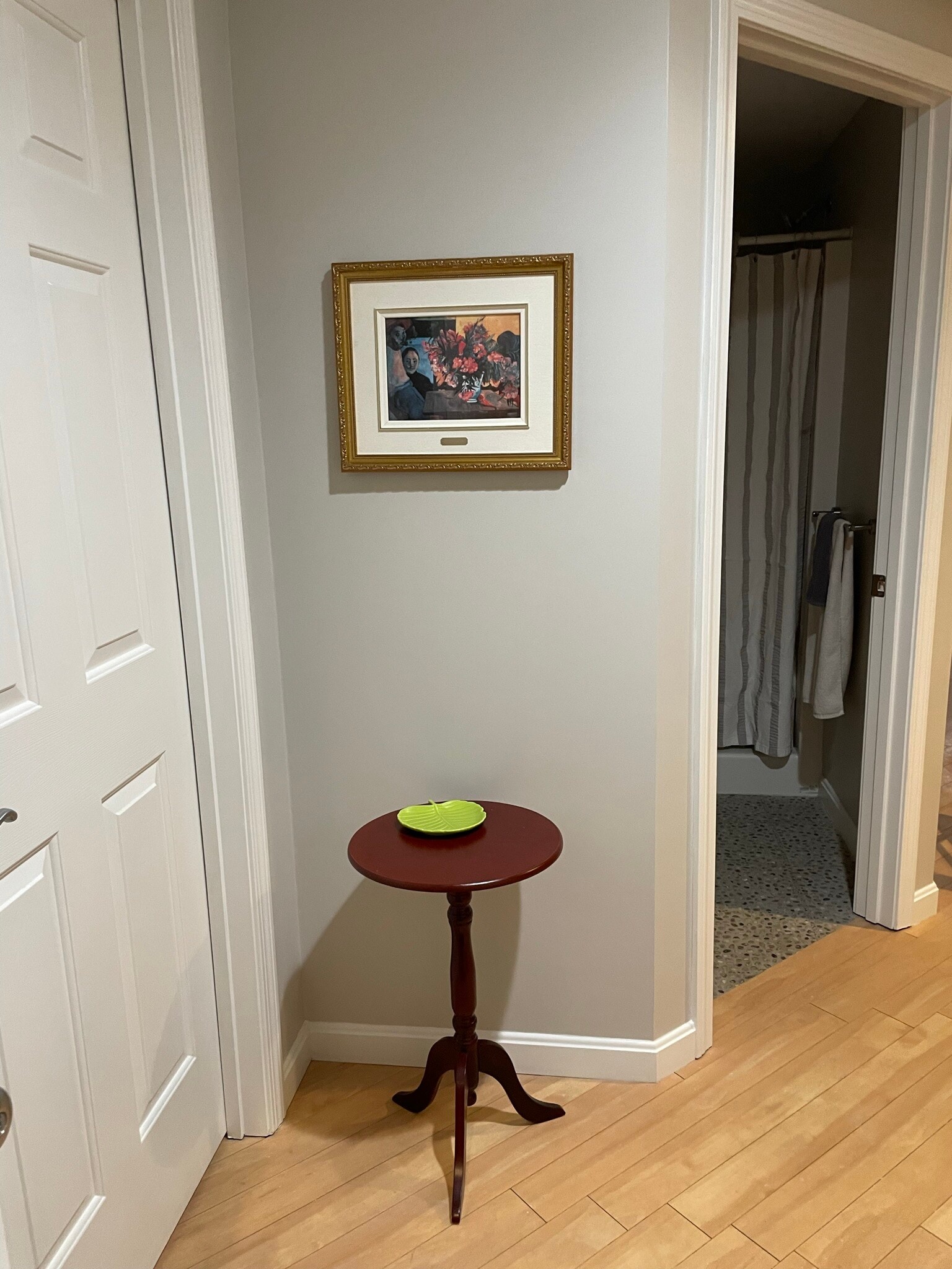 Entryway - 868 Ledgewood Dr