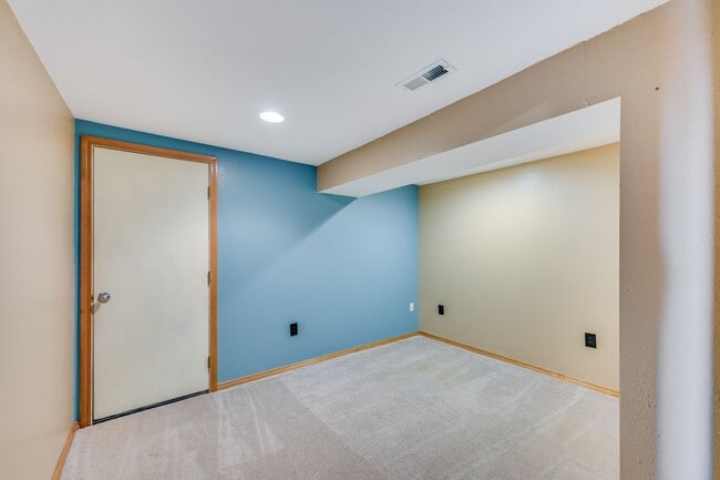 Building Photo - Beautiful 4 Bed, 4 Bath Rental Home in Gre...