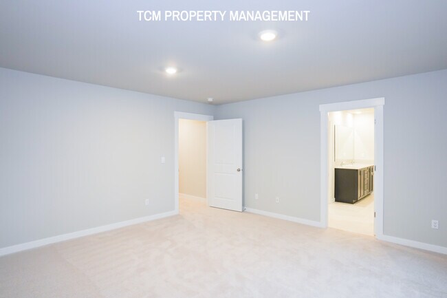 Building Photo - 18818-18813 13th Ave W