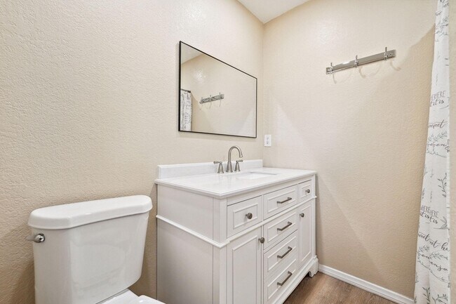 Building Photo - 56034 Desert Gold Dr