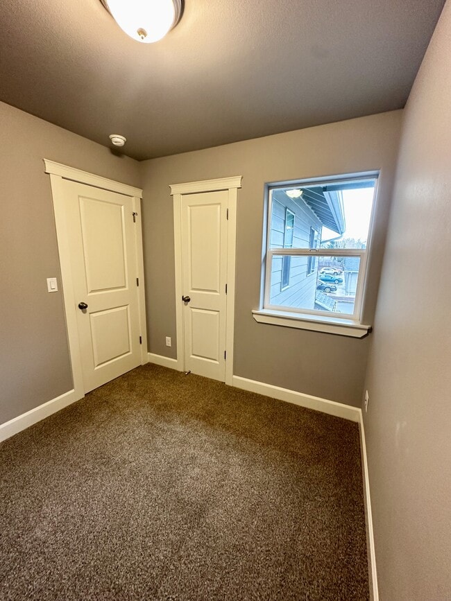 Building Photo - 3752 Peter Ln NE