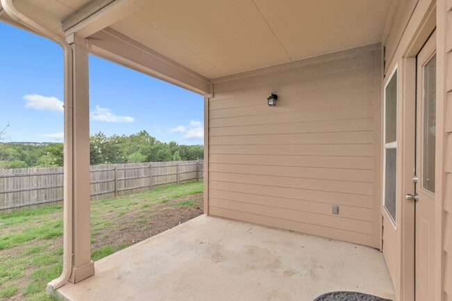 Building Photo - 3311 Brywood Dr