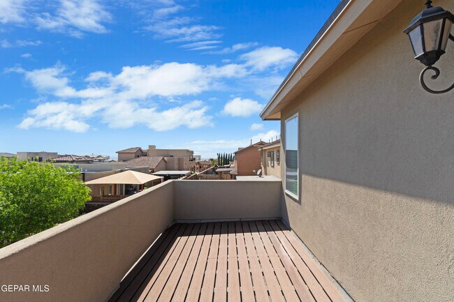 Building Photo - 12352 Stansbury Dr