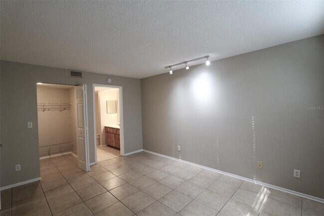 Building Photo - 4957 Puritan Cir