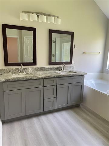 Building Photo - 9517 Thorncliff Dr