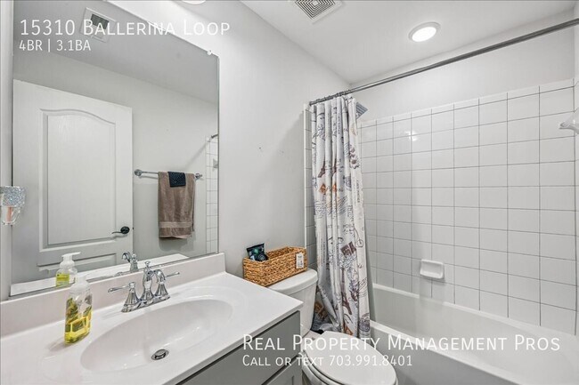 Building Photo - 15310 Ballerina Lp