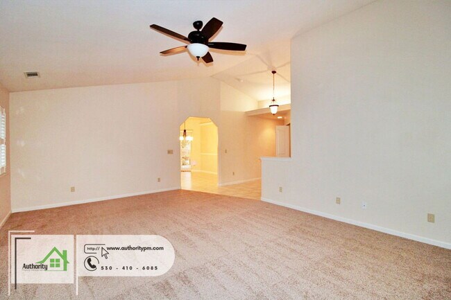 Building Photo - 1720 Capistrano Walk