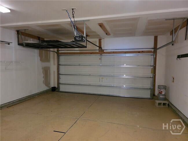 Building Photo - 829 Hyacinth Cir