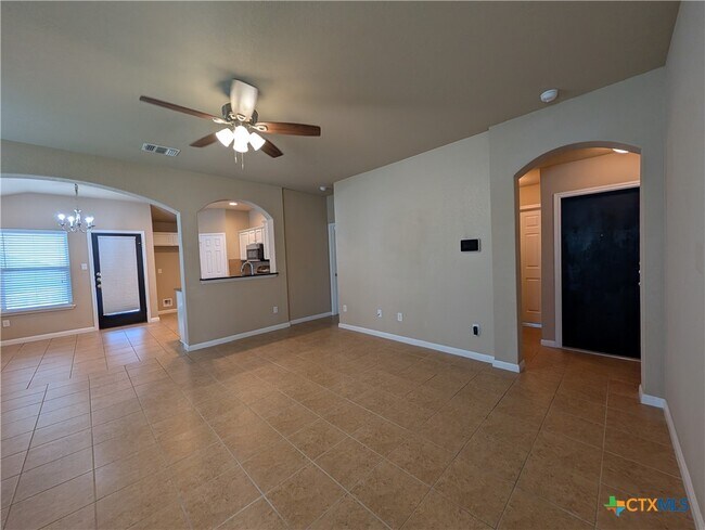 Building Photo - 2587 Diamondback Trail