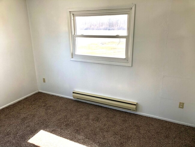 Building Photo - 134-136 Fauber Ln