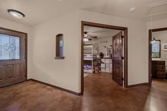 Building Photo - 1111 Boren Rd