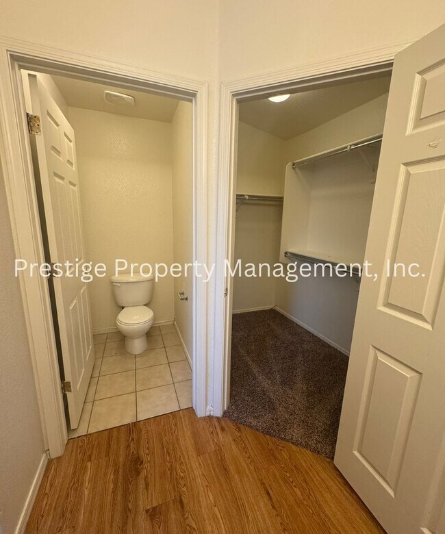 Building Photo - This 4/2 Vail home is what you've been looking for!!