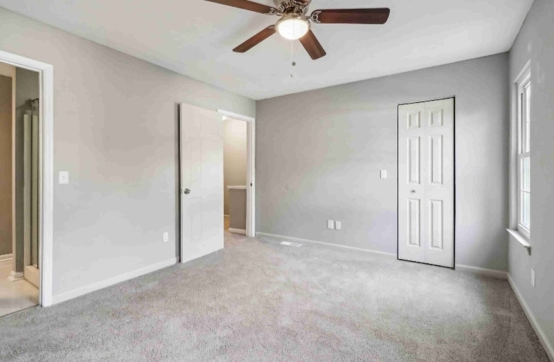 Building Photo - 3439 Bayshore Dr