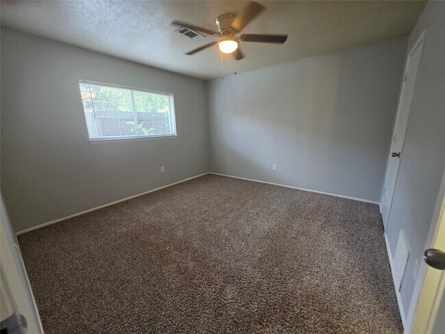 Building Photo - 508 Avondale Ln