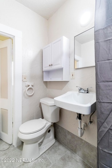 Building Photo - 24 Riberia St