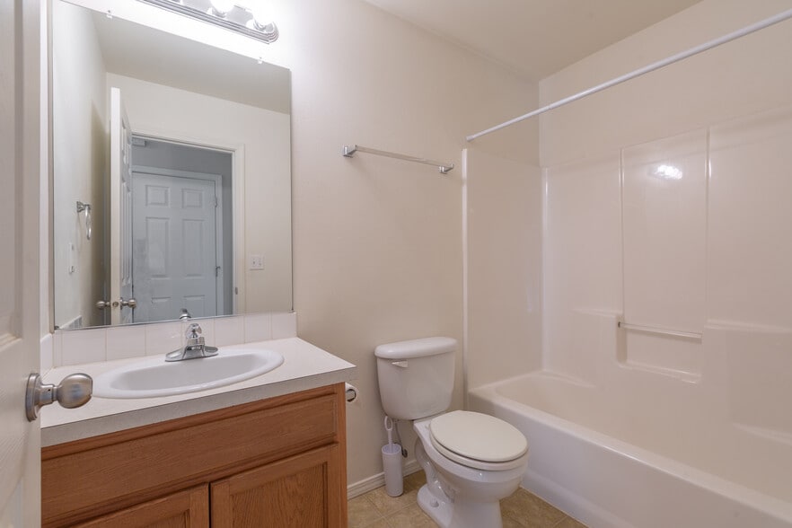 Bathroom - 19153 SE Yamhill St