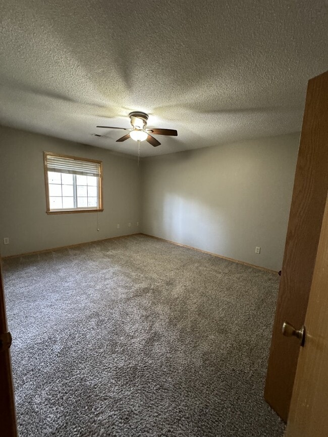 Building Photo - 107 S Gordon St