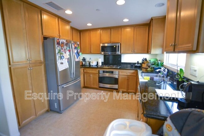 Building Photo - 1371 Dominica Dr
