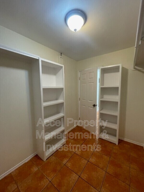 Building Photo - 1606 S Kumquat St
