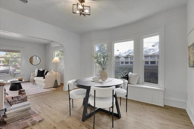 Building Photo - Updated Single Family home for Rent! - 4 Bedroom, 1.5 Bathroom Located in Spokane!