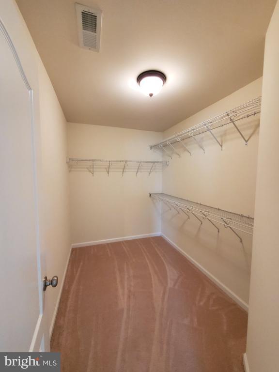 Building Photo - 233 Kanter Dr