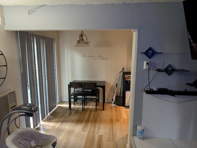 Building Photo - 5883 El Zuparko Dr