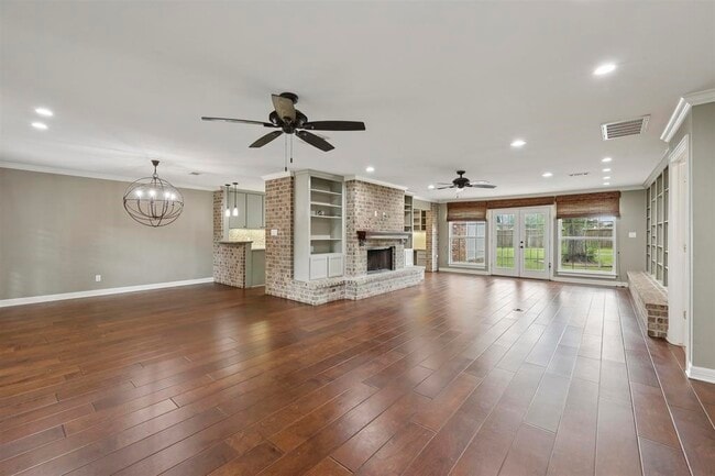 Building Photo - 1135 Ivy Ln