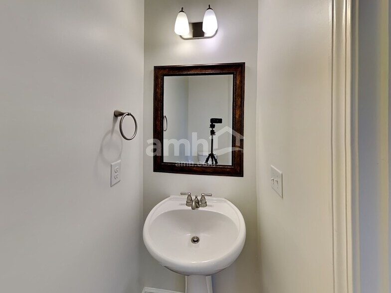 Building Photo - 6178 Canyon Trail