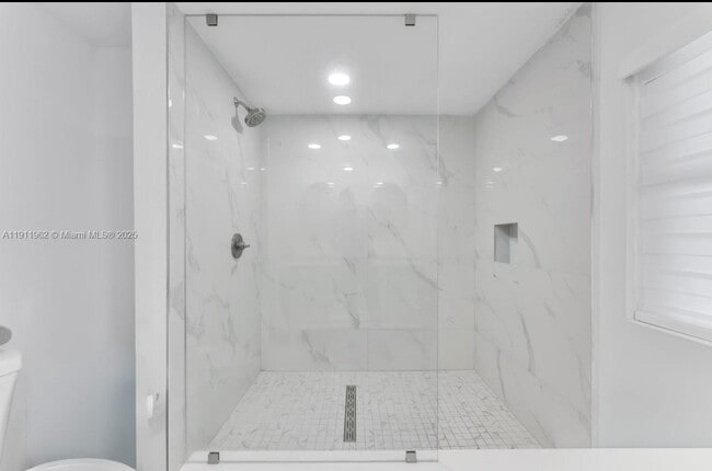 Building Photo - 164 Blue Harbor Dr