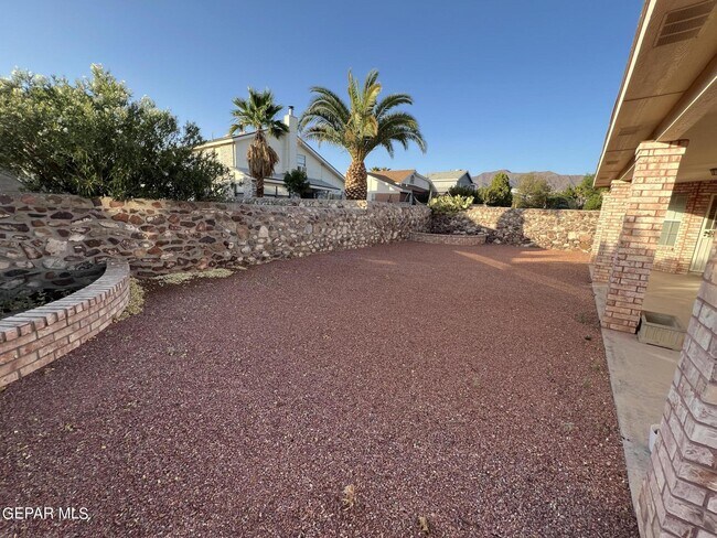 Building Photo - 7115 Oval Rock Dr