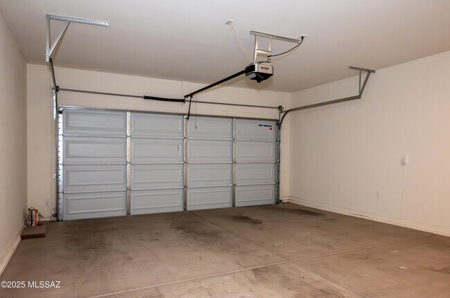 Building Photo - 10410 W Robertson St