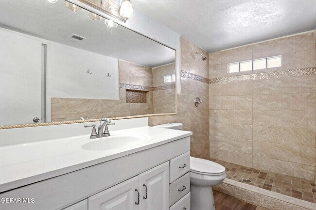 Building Photo - 1433 Sierra De Oro Dr