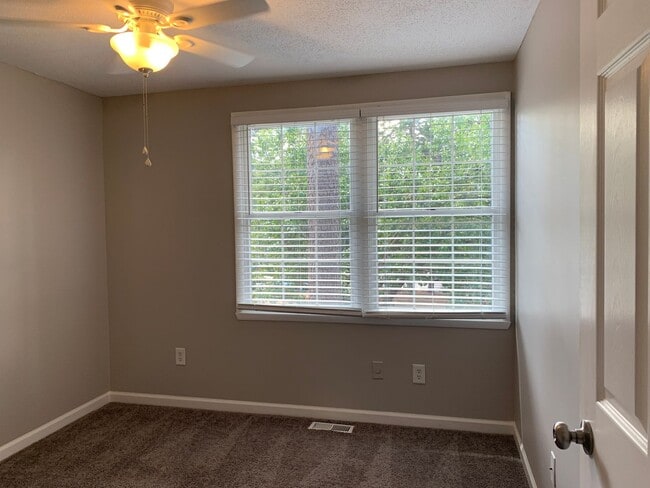 Building Photo - Trendy Renovated Raleigh Townhome In Ralei...